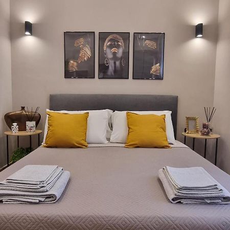 Masaniello Apartment เนเปิลส์ ภายนอก รูปภาพ