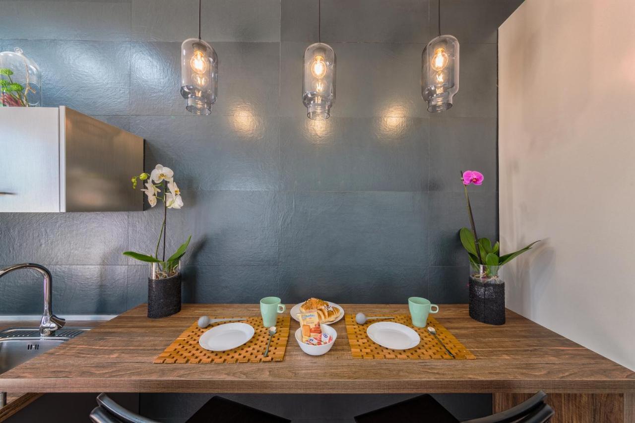 Masaniello Apartment เนเปิลส์ ภายนอก รูปภาพ