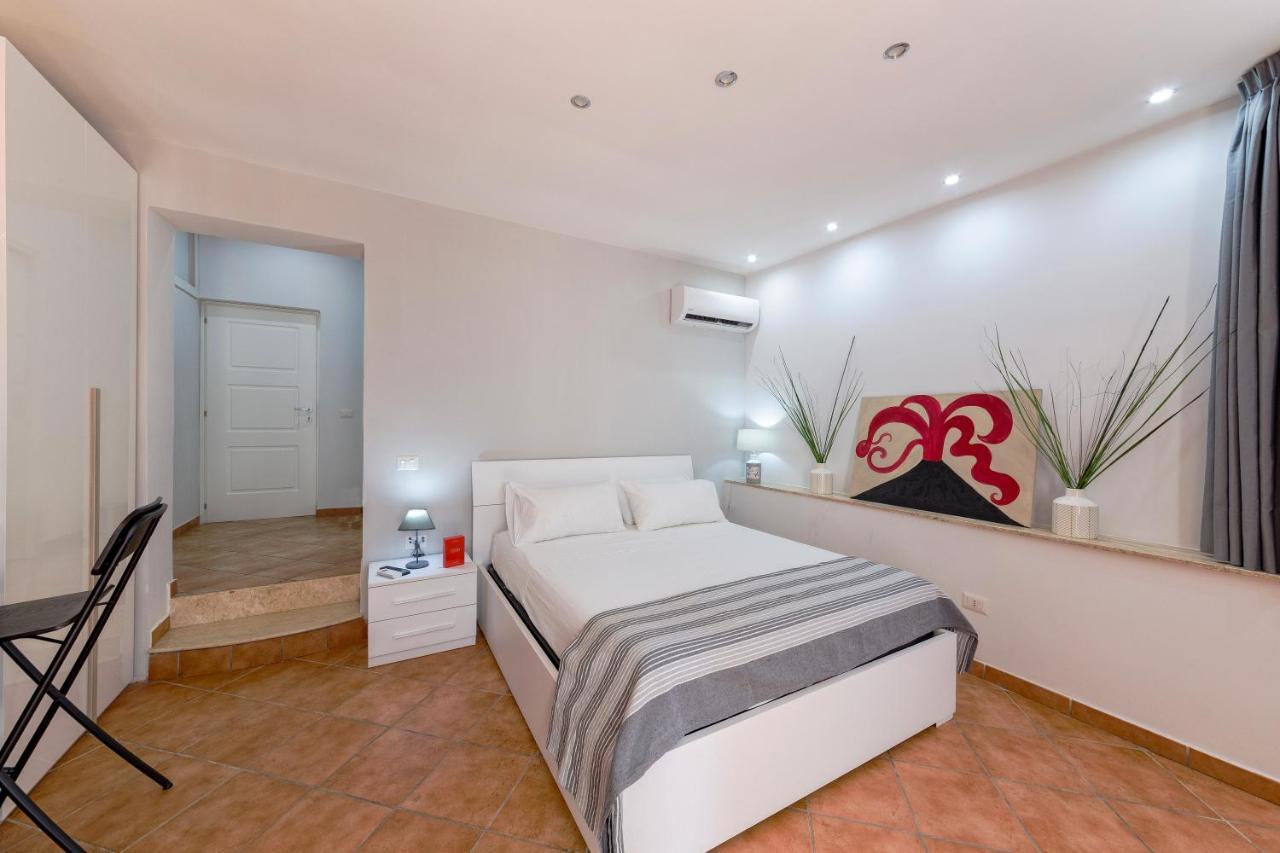 Masaniello Apartment เนเปิลส์ ภายนอก รูปภาพ