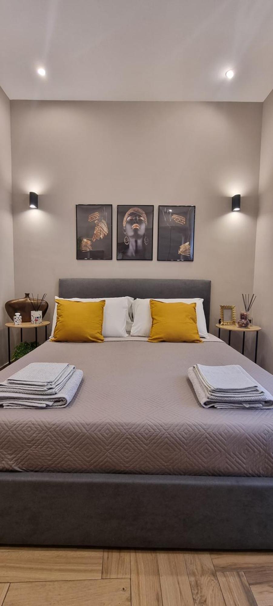 Masaniello Apartment เนเปิลส์ ภายนอก รูปภาพ